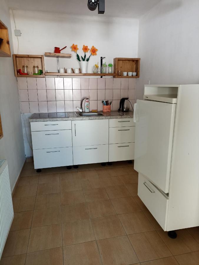 Apartamento Uj Vilag Harkány Exterior foto