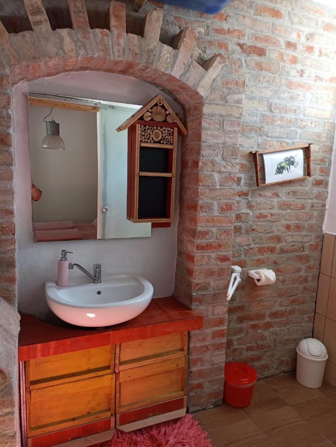 Apartamento Uj Vilag Harkány Exterior foto
