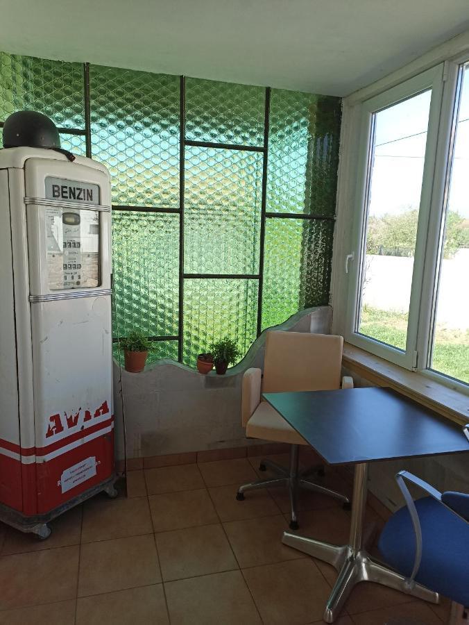 Apartamento Uj Vilag Harkány Exterior foto